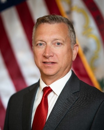 Headshot of Mark McDaniel.